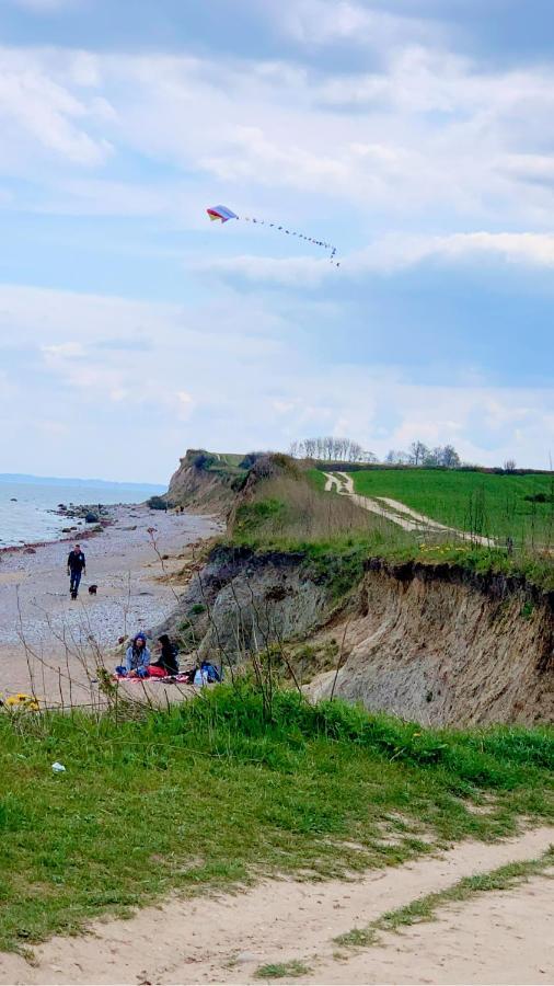Segelund - Zeit Fuer Uns- Ruhige Und Sonnige Ferienwohnung Mit Terrasse Und Garten Nahe Strand Und Ostsee Schönhagen Buitenkant foto